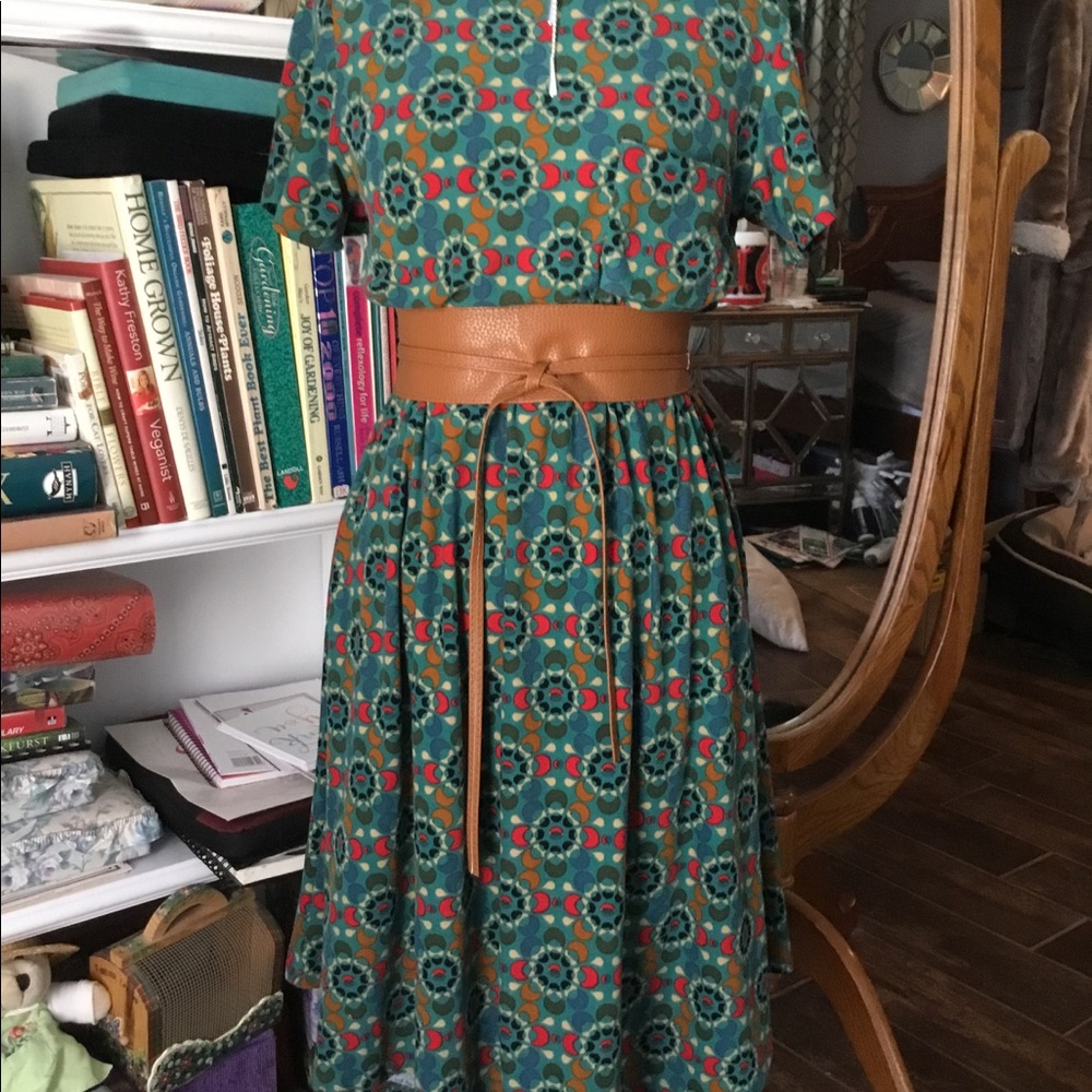 LuLaRoe Leggings Material Carly
